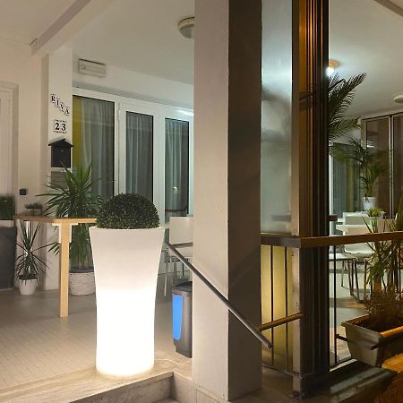Hotel Riva ริมินี ภายนอก รูปภาพ