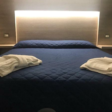 Hotel Riva ริมินี ภายนอก รูปภาพ