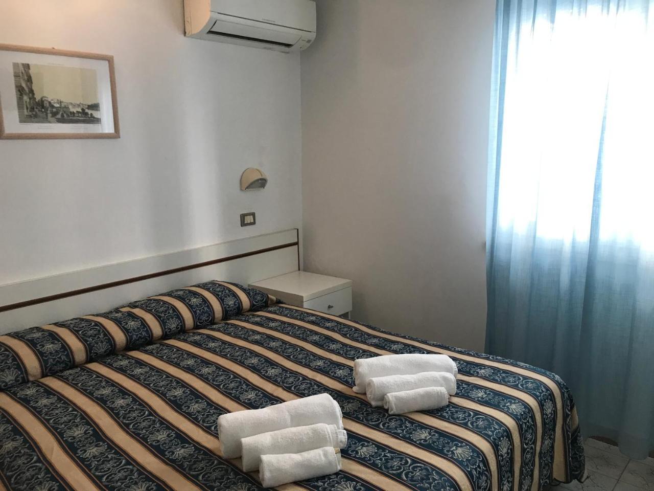 Hotel Riva ริมินี ภายนอก รูปภาพ