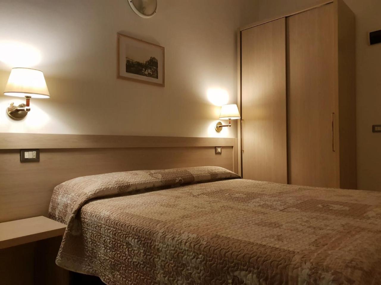Hotel Riva ริมินี ภายนอก รูปภาพ